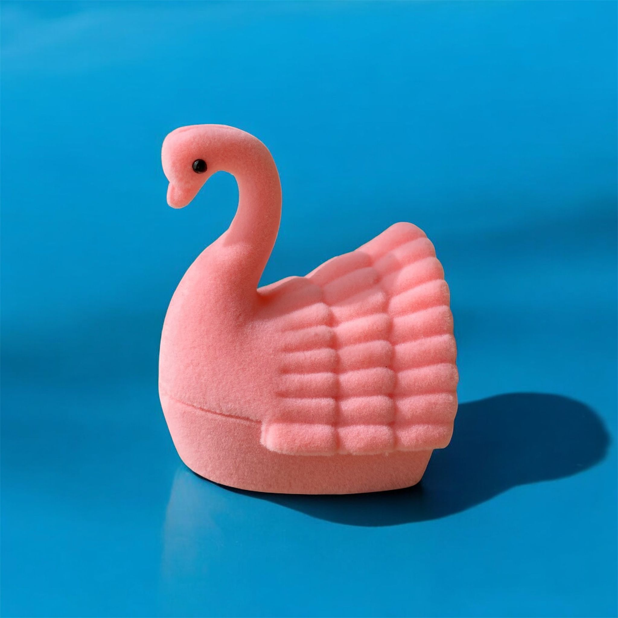 Pembe Kuğu Yüzük Kutusu